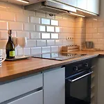 Appartamento Seaview Apartament Z Balkonem I Widokiem Na Morze - Praia *